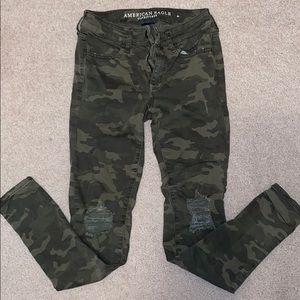 Camo American Eagle jeggings